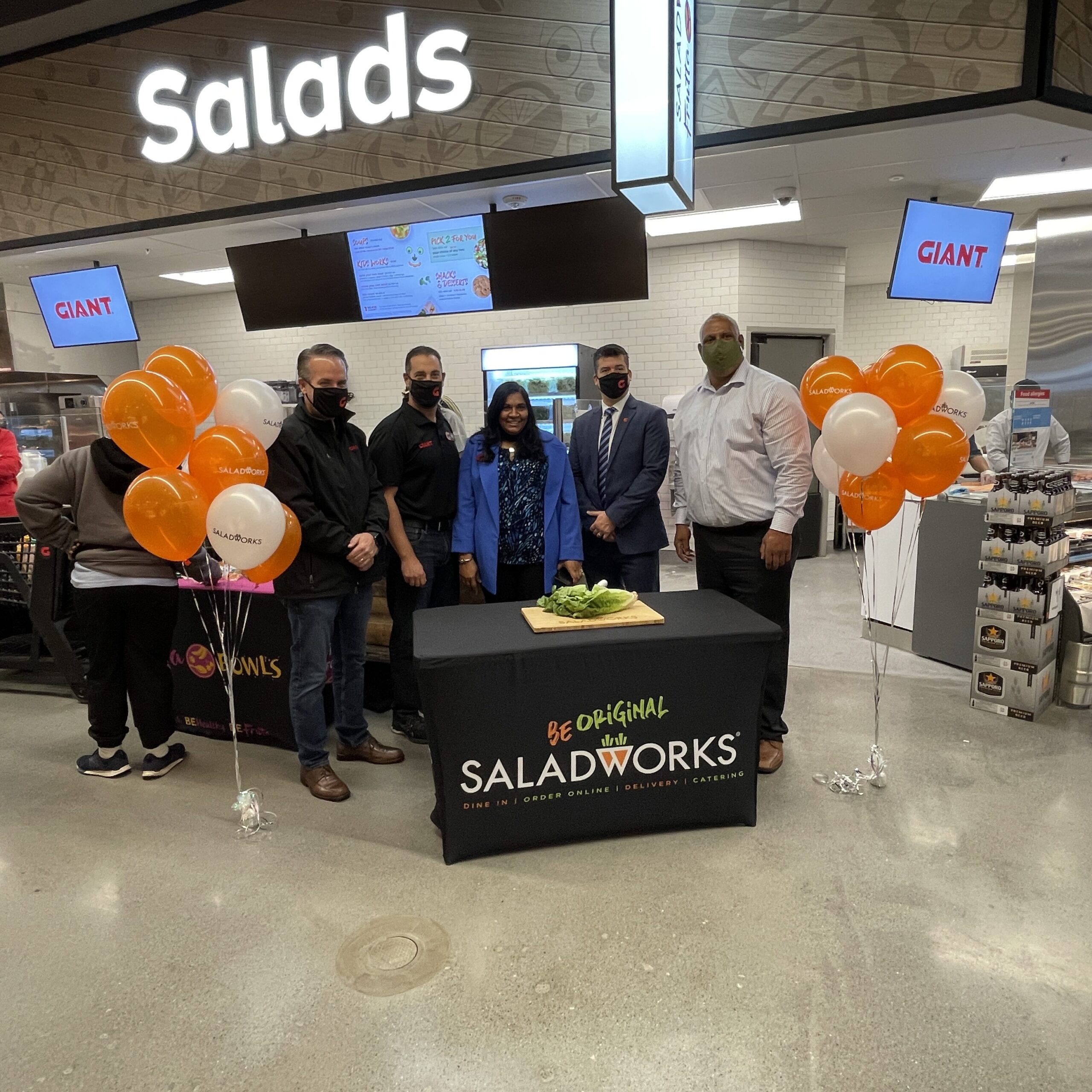 Saladworks/Frutta Bowls Opening Cottman Ave