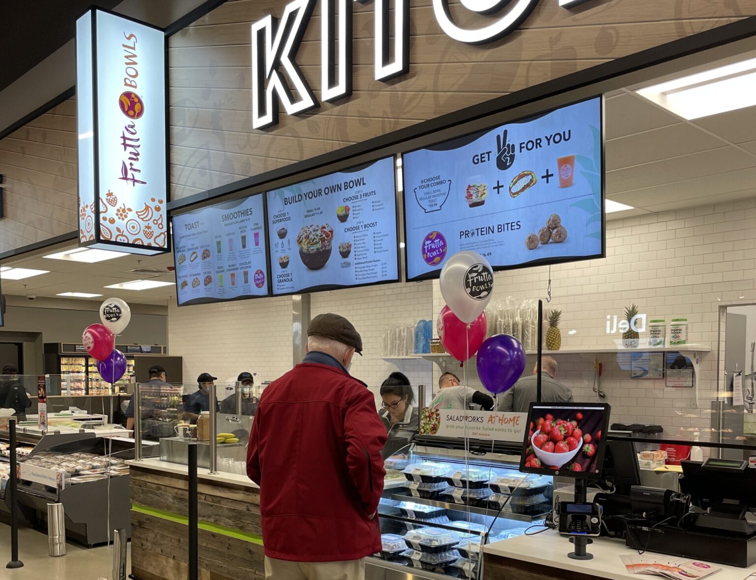 Frutta Bowls Franchise Partners Expand Brand's Grocery Locations